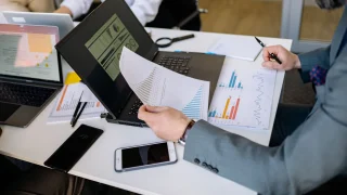 AIを使うときの注意点|間違いと情報漏洩に気をつける