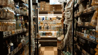 現場を見る営業は、なぜ強いのか|数字に出ない一次情報の価値